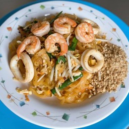 บ้านฉันผัดไทย และเครื่องดื่ม