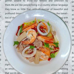 ยำแซ่บซูดปาก&ข้าวผัดหอมมะลิ @ไอยรา10