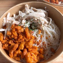 หมี่ไก่ฉีก Molly's