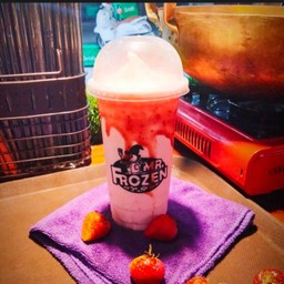 นมหมีสตรอเบอร์รี่