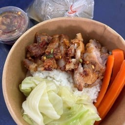 ตี๋น้อยข้าวหมูทอด ชัยนาท