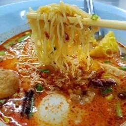 มาม่าต้มยำแคระ