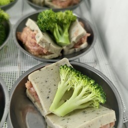 เต้าหู้เห็ดหอมยัดไส้หมู