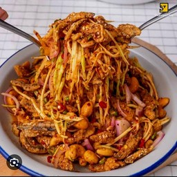 ยำมะม่วงใส่ปลาร้า