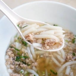 G3 เกี้ยมอี๊ซุปกระดูกหมูสับไข่