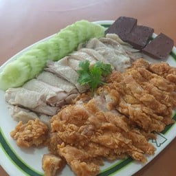 ข้าวมันไก่ประธานต้น