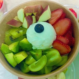 กรีดโยเกิร์ตผลไม้สด