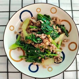 ข้าวผัดคะน้าหมูสับ