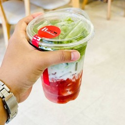 มัทฉะสตอเบอร์รี่