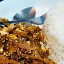 ผัดหัวไชโป๊หวานราดข้าว