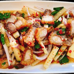 ยำหมูกรอบ (1 ขีด)