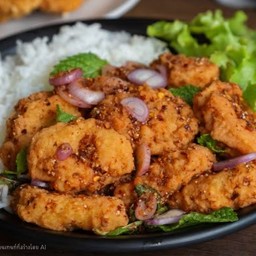 ข้าวยำนักเก็ตไก่แซ่บ