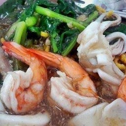 ราดหน้าทะเล