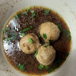 ลูกชิ้นเอ็นเนื้อลวก