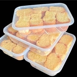 ขนมปังกรอบเนยกระเทียมกล่องละ