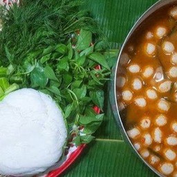 ขนมจีนน้ำยาป่า