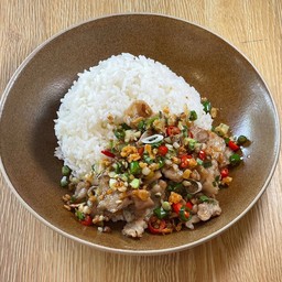 คั่วพริกเกลือหมูสามชั้น