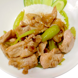 ผัดหมูใส่พริกหยวก