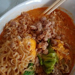 มาม่่าต้มยำรวมมิตรหน้าโรงเรียน