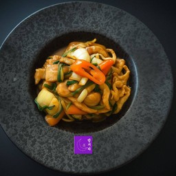 ไก่ผัดขิง chicken stir fried with ginger