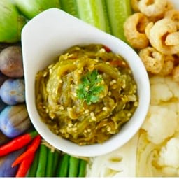 ชุดน้ำพริก+ผัก+แคปหมู