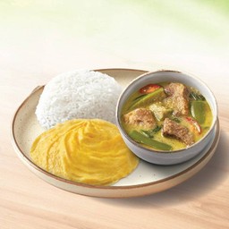 ข้าวไข่ลาวา แกงเขียวหวานเนื้อตุ๋น