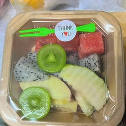 ผลไม้ พร้อมทาน🌻