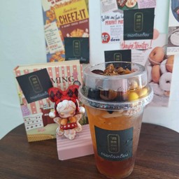 ตรอกโรงเตี๊ยม เต้าทึงน้ำลำไย เฉาก๊วยนมสด โอวทึ๊ง บ้านลำภู