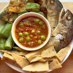 ร้านข้าวแกงน้ำพริกแม่เอิบ