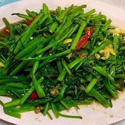 ผัดผักบุ้งไฟแดง