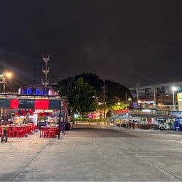 ตลาดเดินเพลิน กม.2