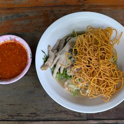 สุกี้หมี่กรอบ