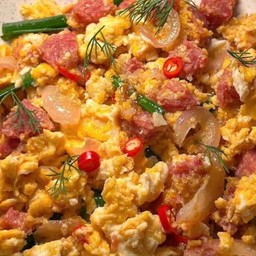 คั่วไข่ใส่จิ้นส้ม