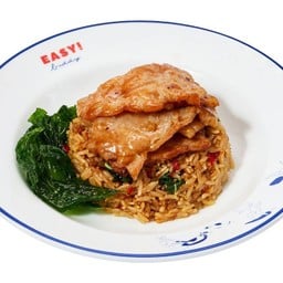 ข้าวผัดกะเพราหมูคั่วและหมูหมัก