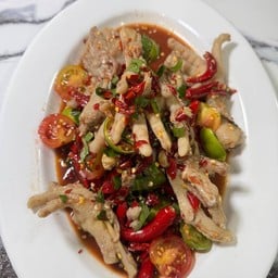 ยำตีนไก่