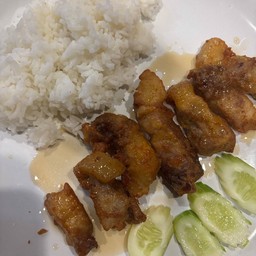 ข้าวหมูทอดซอสน้ำปลา
