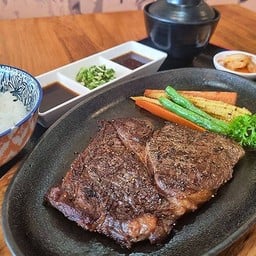 ชุดเซ็ทสเต็กเนื้อวัวสันแหลมออสเตรเลีย