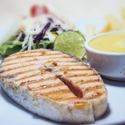 สเต็กปลาแซลมอนย่าง+