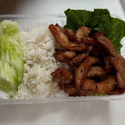 แหนมปลากราย/ลูกชิ้นย่าง/ยำ