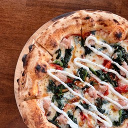 11. Salsiccia e Spinachi พิซซ่าไส้กรอกอิตาเลียนและผักโขม