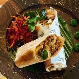 CHICKEN TIKKA KATHI ROLL