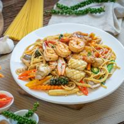 11. สปาเก็ตตี้ผัดขี้เมา