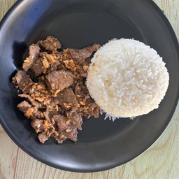 ข้าวเนื้อเปื่อยกระเทียม