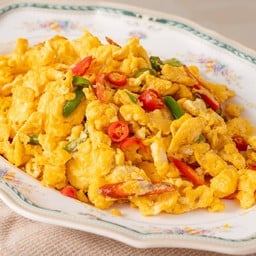 ไข่ผัดพริก