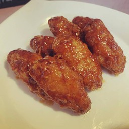 ปีกไก่ชุบแป้งทอดซอสเผ็ดเกาหลี