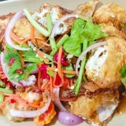 ยำไข่ดาว