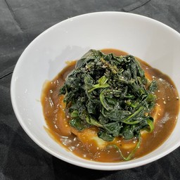 มันบดผักโขมซอสเกรวี่