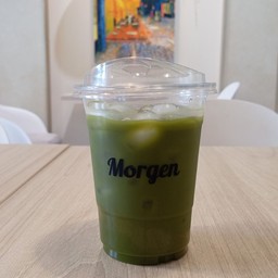 Cononut Matcha มัทฉะเย็นใส่น้ำมะพร้าวเผา