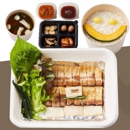 ชุดซัมกยอบซัล (หมูสามชั้น)