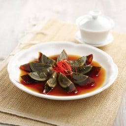 D3 ไข่เยี่ยวม้าราดซอสพริก